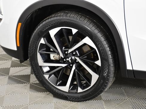 Used 2024 Mitsubishi Outlander SE AWD/4WD image 50