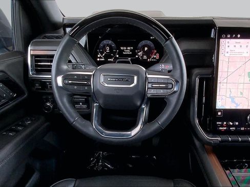 Used 2025 GMC Yukon Denali w/ Denali Reserve Package AWD/4WD image 6