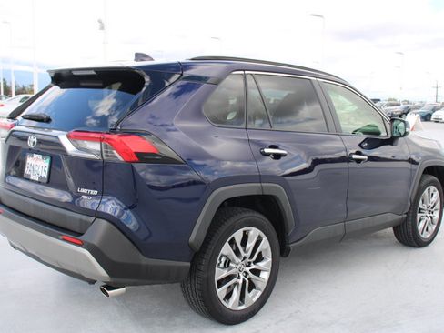 Certified 2022 Toyota RAV4 Limited image 3