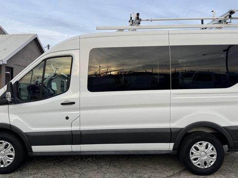 Used 2016 Ford Transit 150 XLT image 3