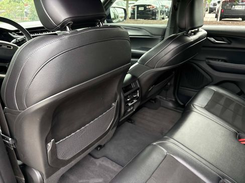 Used 2024 Jeep Grand Cherokee Altitude AWD/4WD image 30
