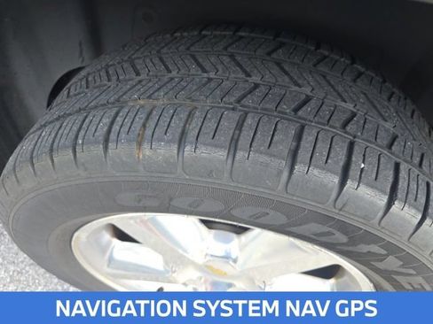 Used 2013 Chevrolet Suburban LTZ RWD image 5