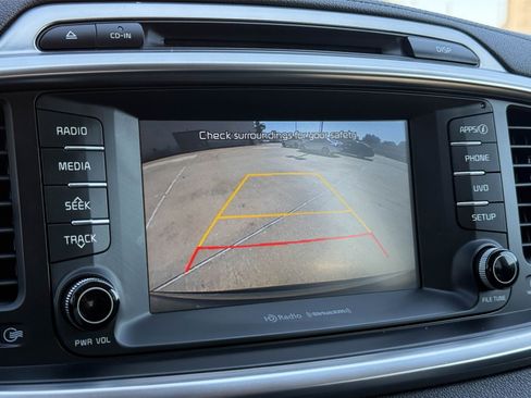 Used 2018 Kia Sorento EX image 29