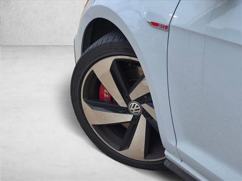 Used 2020 Volkswagen GTI SE FWD image 7