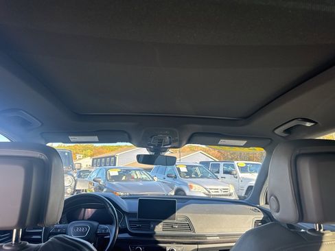 Used 2019 Audi SQ5 Premium Plus w/ Premium Plus Package image 34