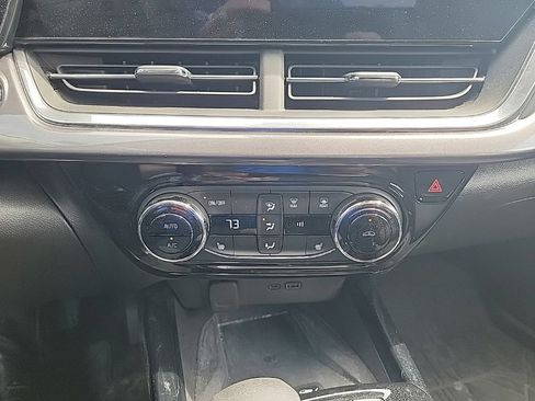 Certified 2024 Chevrolet Trax ACTIV w/ Sunroof Package FWD image 33