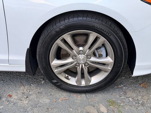 Used 2019 Hyundai Sonata Limited w/ Ultimate Package 04 FWD image 8