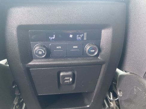 Certified 2020 Chevrolet Traverse LT AWD/4WD image 21
