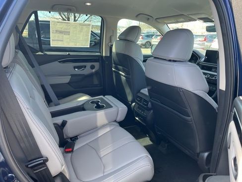 New 2025 Honda Pilot EX-L image 6