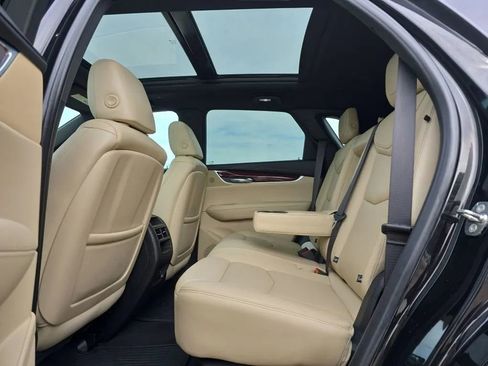 Used 2018 Cadillac XT5 Luxury w/ Driver Awareness Package image 44