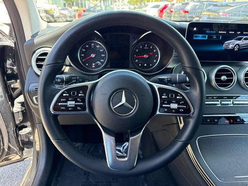 Used 2022 Mercedes-Benz GLC 300 image 30