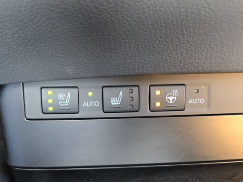 Certified 2025 Lexus ES 350 w/ Premium Package image 21