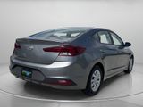 Used 2019 Hyundai Elantra SE image 3