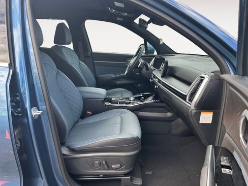 Used 2025 Kia Sorento SX Prestige image 10