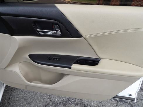 Used 2013 Honda Accord EX-L image 16