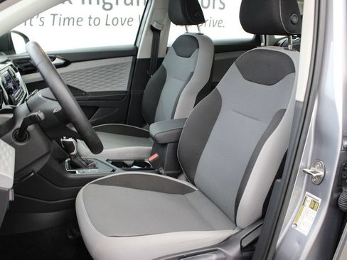Used 2024 Volkswagen Taos S FWD image 13