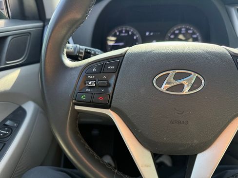 Used 2017 Hyundai Tucson Value w/ Cargo Package image 17