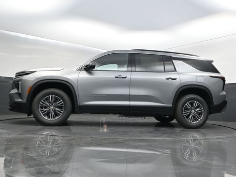 New 2026 Chevrolet Traverse LT w/ Driver Confidence Package FWD image 43