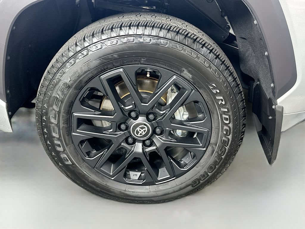 Used 2026 Toyota Tundra SR5 w/ SX Package RWD image 31
