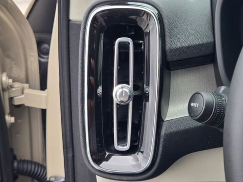 New 2026 Volvo XC40 B5 Plus AWD/4WD image 29