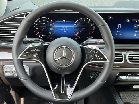 Used 2026 Mercedes-Benz GLE 450 4MATIC image 11