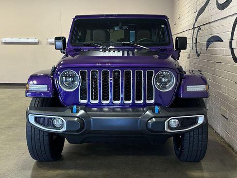 Used 2023 Jeep Wrangler Unlimited Sahara w/ Cold Weather Group AWD/4WD image 18