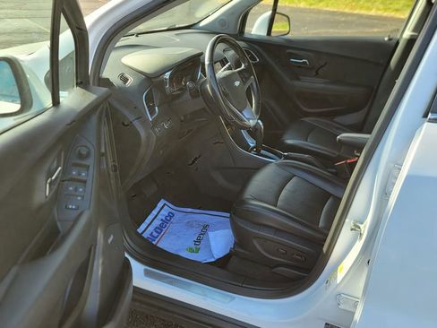 Used 2018 Chevrolet Trax Premier w/ LPO, Cargo Package image 18