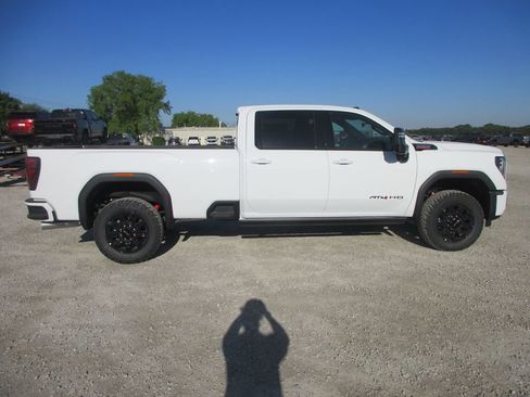 New 2026 GMC Sierra 3500 AT4 w/ AT4 Premium Plus Package AWD/4WD image 3