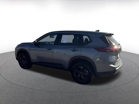 Used 2026 Nissan Rogue SV AWD/4WD image 10