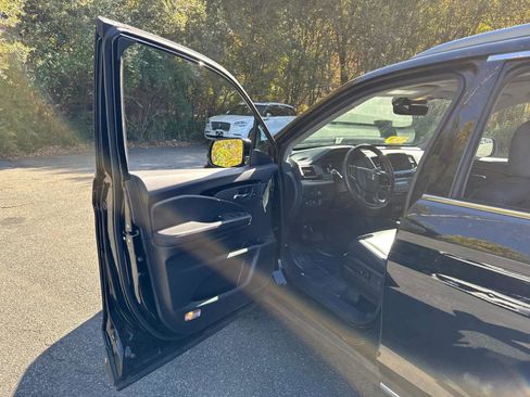 Certified 2022 Honda Pilot Touring image 12