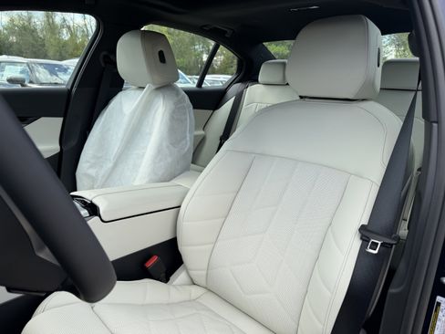 New 2026 BMW 530i xDrive w/ Premium Package AWD/4WD image 10