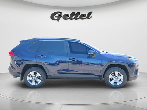 Used 2025 Toyota RAV4 XLE w/ Convenience Package FWD image 4