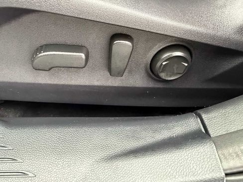 Used 2025 Subaru Outback Premium w/ Popular Package #1A image 14