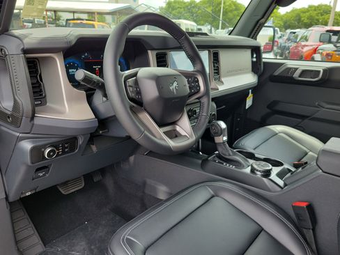 New 2026 Ford Bronco Outer Banks AWD/4WD image 9