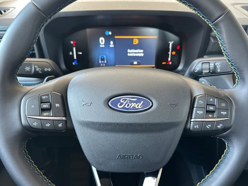 New 2025 Ford Maverick Lobo image 21