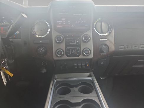 Used 2013 Ford F250 Lariat w/ Lariat Ultimate Pkg image 12