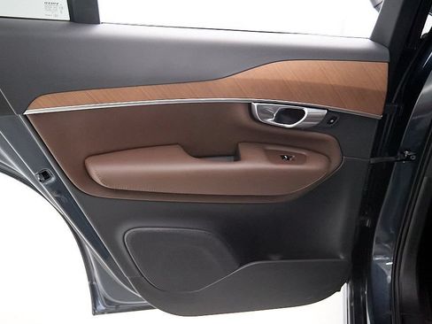 Certified 2023 Volvo XC90 B6 Plus w/ Protection Package Premier AWD/4WD image 15