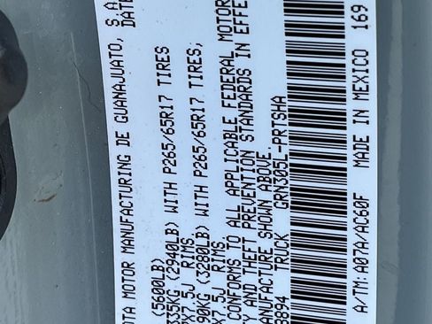 Used 2023 Toyota Tacoma TRD Sport w/ Technology Package image 29