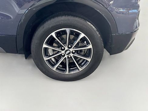 Used 2024 Cadillac XT4 Sport image 33