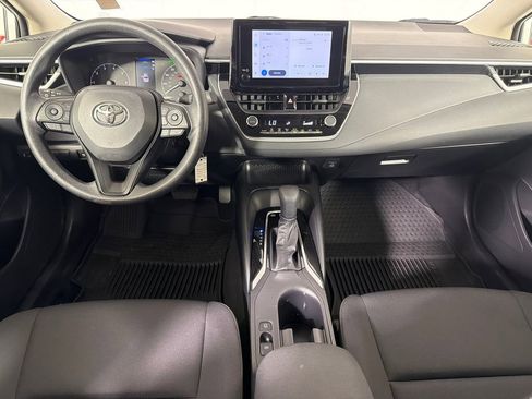 Used 2025 Toyota Corolla LE image 22
