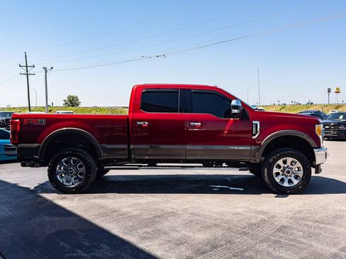 Used 2017 Ford F250 Lariat w/ Lariat Ultimate Package AWD/4WD image 4