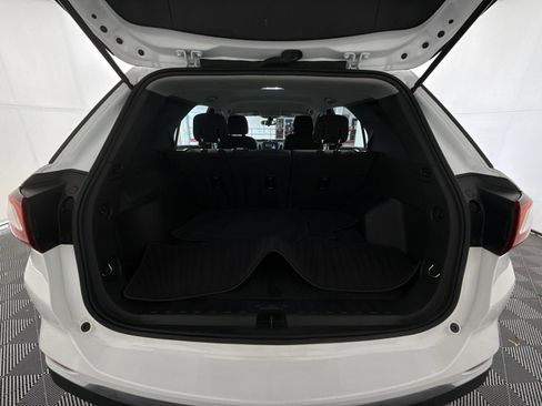 Used 2018 Chevrolet Equinox LS image 24