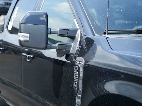 Used 2025 Ford F250 Platinum AWD/4WD image 9