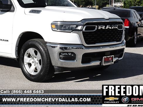 Used 2025 RAM 1500 Big Horn image 41