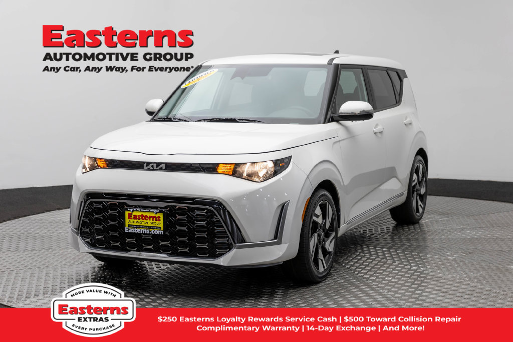 Used 2023 Kia Soul GT-Line FWD image 1