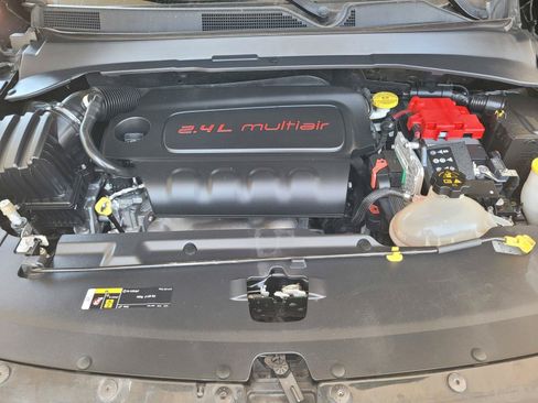 Used 2019 Jeep Compass Latitude w/ Popular Equipment Group FWD image 36