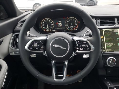 Used 2024 Jaguar E-PACE R-Dynamic SE image 28