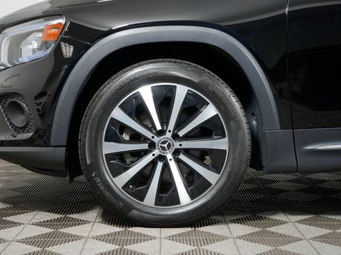 Certified 2022 Mercedes-Benz GLB 250 4MATIC image 9
