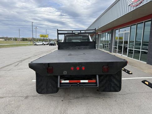 Used 2015 Ford F550 2WD Regular Cab Super Duty image 6