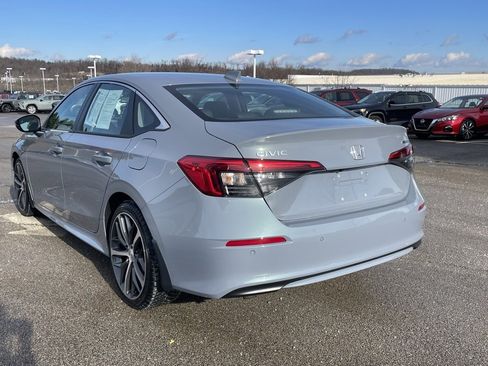 Used 2024 Honda Civic Touring image 5